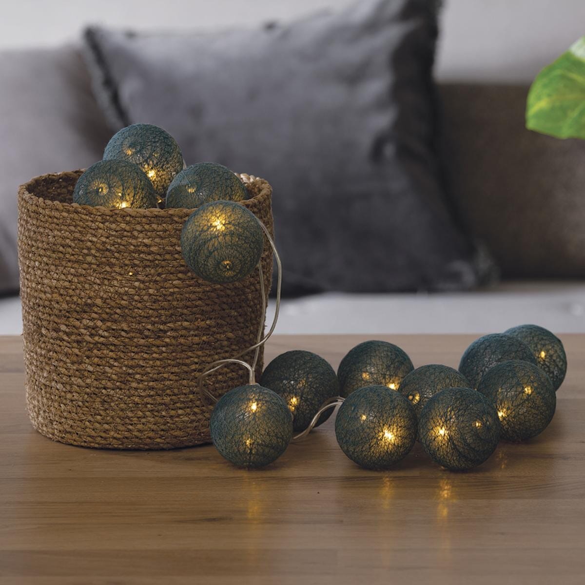 Girlanda cotton balls 20 lampek LED niebieska