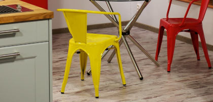 Krzesła metalowe żółte