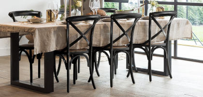 Krzesła rustykalne do jadalni