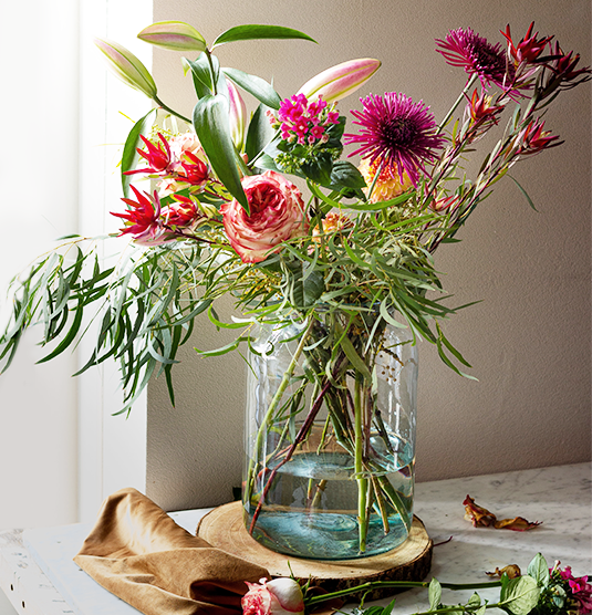 Jakie kwiaty do wazonu? Co wstawić do wazonu zamiast kwiatów? Zmieniaj wnętrze dodatkami!