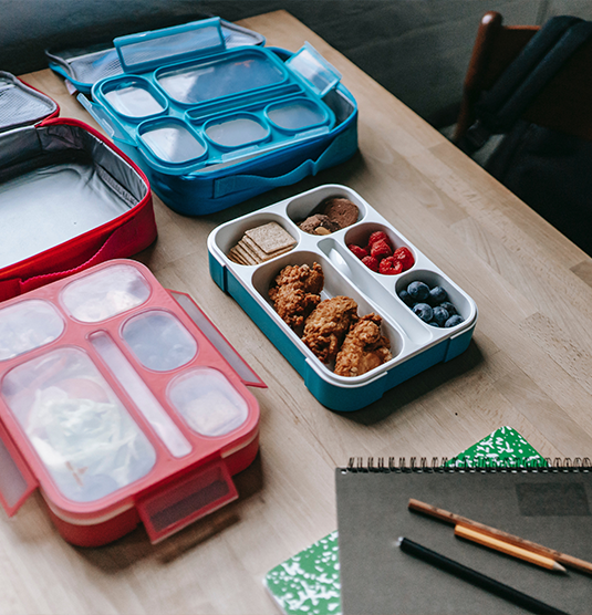 Zdrowe, smaczne i kolorowe pomysły na lunchbox do szkoły