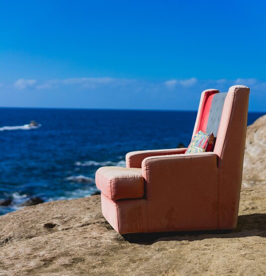 Wznieś swój odpoczynek na wyższy poziom – poznaj fotele wypoczynkowe z funkcją relaks