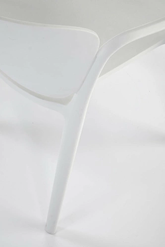 Krzesło Nadine białe do jadalni i ogrodu z tworzywa, nowoczesne, sztaplowane, z podłokietnikami