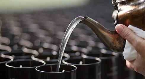 Świeca sojowa zapachowa Cereria Molla Boutique Grapefruit & Bay XL 600g czarna do salonu