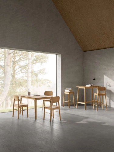 Krzesło drewniane Barlow dąb naturalny Actona do jadalni skandynawskie minimalistyczne