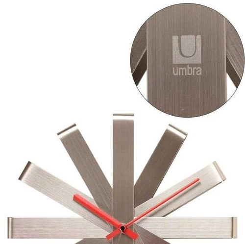 Zegar ścienny nowoczesny Umbra Ribbon srebrny 30 cm cichy do salonu lub sypialni