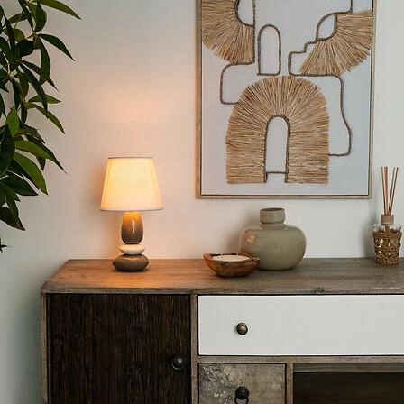 Lampka nocna Luis ceramiczna beżowo-biała z kremowym abażurem do sypialni Atmosphera 30 cm