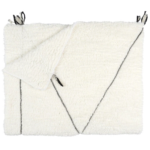 Intesi Sherpa gruby koc na kanapę biały z czarnym wzorem ciepły pled 130x160