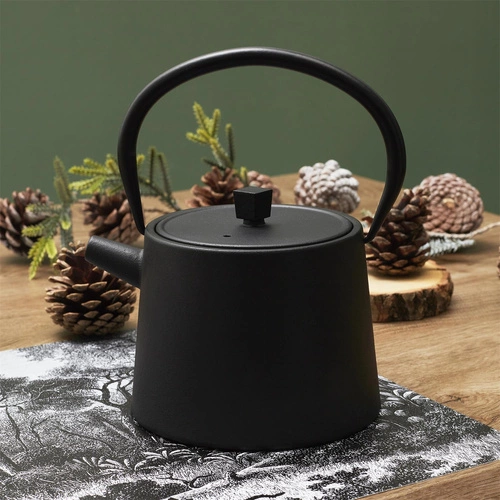 Intesi imbryk żeliwny czarny 900 ml nowoczesny do parzenia herbaty na kuchnię gazową