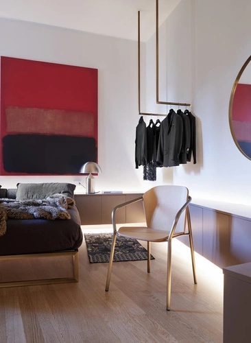 Krzesło drewniane Finn SCAB Design do jadalni nowoczesne z podłokietnikami czarne złote