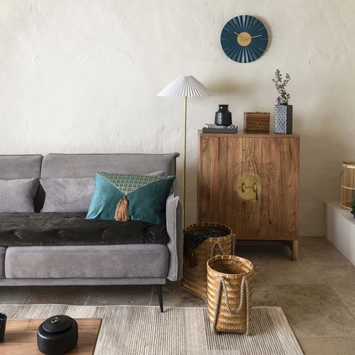 Komoda drewniana Jiling Atmosphera orientalna wysoka z ozdobnym frontem do salonu 80 cm