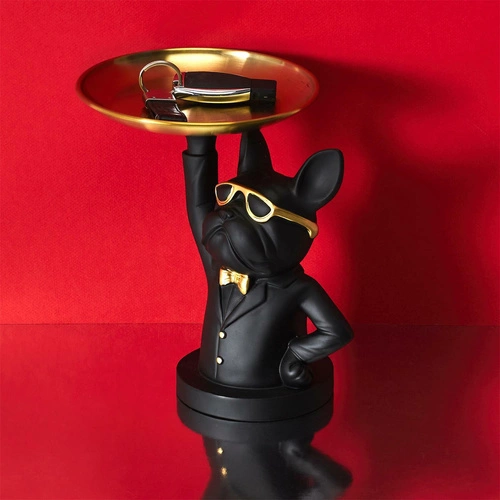 Figurka dekoracyjna organizer Buldog czarny ze złotą tacą do salonu Intesi glamour