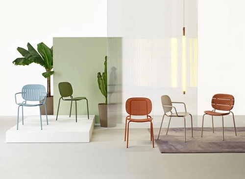 Krzesło metalowe ogrodowe SCAB Design SI-SI Dots czarne nowoczesne sztaplowane do tarasu