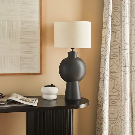 Lampka nocna do sypialni Yulia Atmosphera 59 cm czarna nowoczesna z abażurem ceramiczna