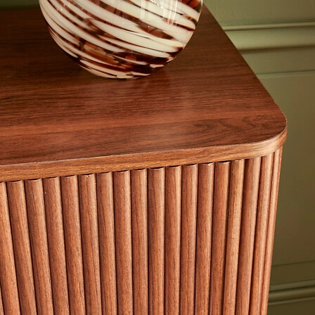 Komoda Wany Atmosphera brązowa japandi z frezowanymi frontami do salonu i sypialni 80 cm