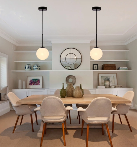 Lampa wisząca Pompei biała szklana kula 15 cm do kuchni i jadalni regulowana