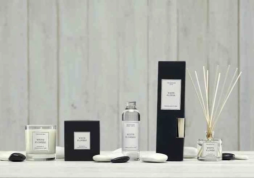 Dyfuzor zapachowy Santiago Flores Blancas 100ml z patyczkami do domu Cereria Molla