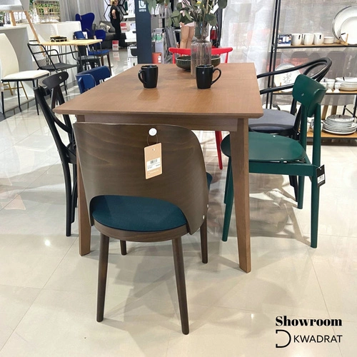 Krzesło drewniane tapicerowane Fameg Avola muszelka do jadalni i salonu personalizowane