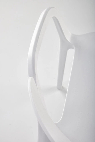 Krzesło Nadine białe do jadalni i ogrodu z tworzywa, nowoczesne, sztaplowane, z podłokietnikami