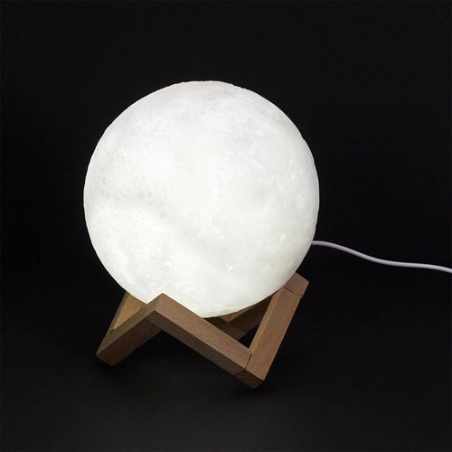 Lampka nocna Moon Intesi nowoczesna drewniana do sypialni ze zmianą barwy światła 19 cm