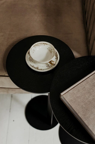 Stolik kawowy ODEN 300 okrągły czarny dąb nowoczesny loftowy do salonu i sypialni