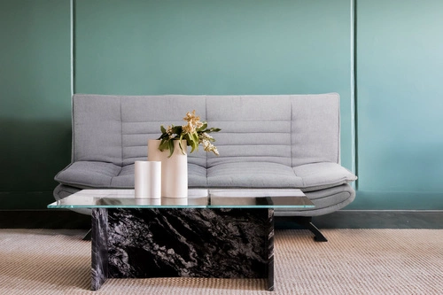 Sofa rozkładana Faith Actona nowoczesna 3 osobowa z funkcją spania do salonu jasnoszara