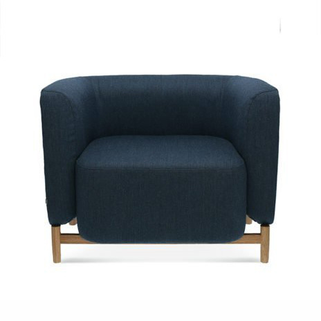 Fotel Polar FAMEG nowoczesny fotel do salonu z dębu premium personalizowany muszelka