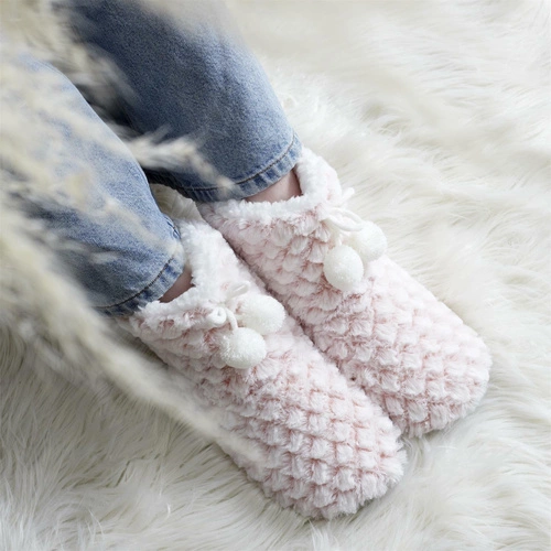 Skarpetki damskie Intesi z pomponami różowe grube ciepłe bambosze domowe 36-41