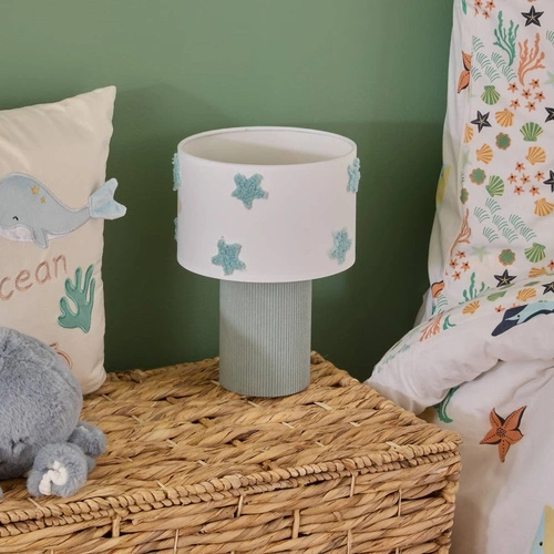 Niebieska lampka nocna Sea 28 cm do sypialni z abażurem