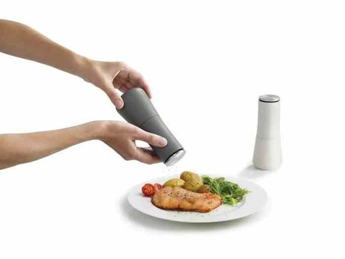 Młynek do soli i pieprzu ręczny Joseph Joseph nowoczesny z regulacją ceramiczny 16,5 cm