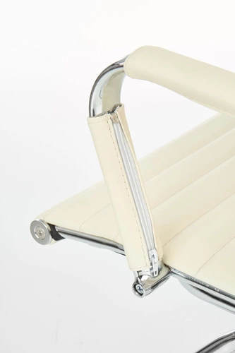 Krzesło biurowe Skid Intesi tapicerowane ekoskóra kremowe z podłokietnikami nowoczesne