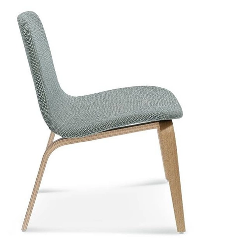 Krzesło tapicerowane Hips FAMEG do jadalni i salonu, drewniane personalizowane nowoczesne