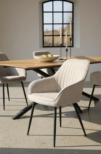 Krzesło Nolan do jadalni tapicerowane z podłokietnikami piaskowe