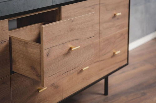 Komoda z szufladami MAUD czarna dąb craft tobacco nowoczesna do salonu i sypialni SKANDICA