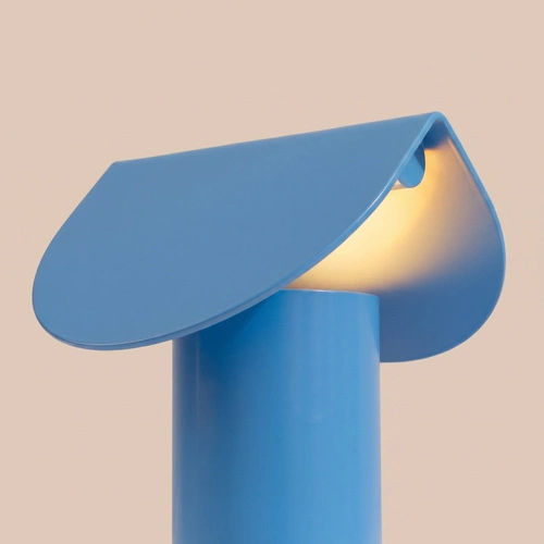 Lampa biurkowa LED BISCUIT błękitna nowoczesna na biurko 3000K