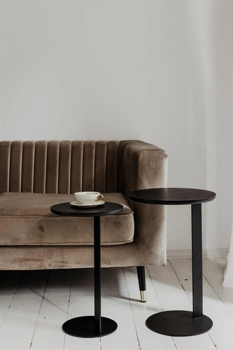 Stolik kawowy ODEN okrągły czarny dąb nowoczesny loftowy do salonu i sypialni NORDIFRA 35 cm