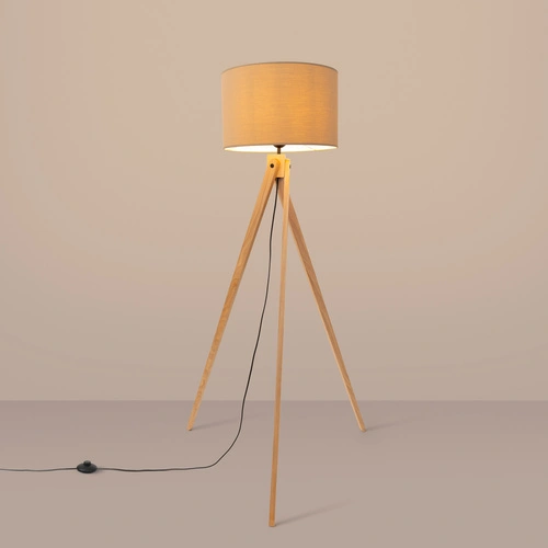 Lampa stojąca do salonu NATT nowoczesna drewniana trójnóg z abażurem taupe 140 cm