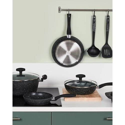 Patelnia aluminiowa z pokrywką kuta 28    cm czarna