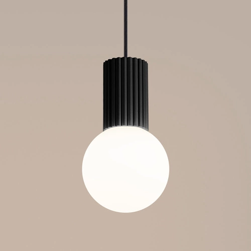Lampa wisząca HALO 1 czarna kula nowoczesna do salonu kuchni sypialni SOLLUX LIGHTING