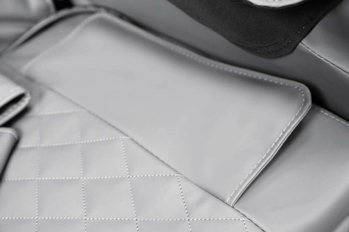 Fotel masujący rozkładany Taya kremowy ekoskóra z podgrzewaniem i podnóżkiem do salonu