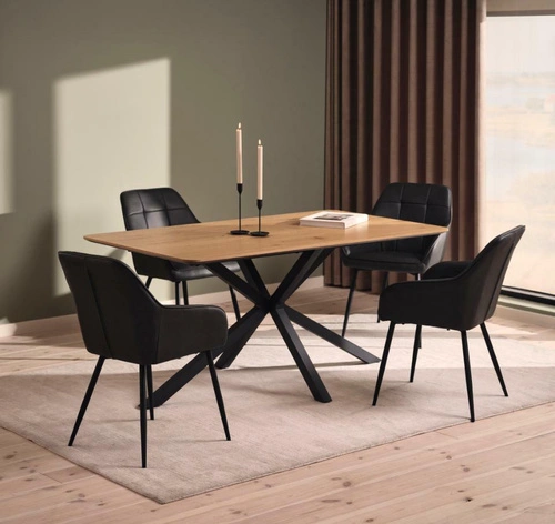 Stół do jadalni Cesura 160x90 w naturalnym dębie z czarnymi nogami