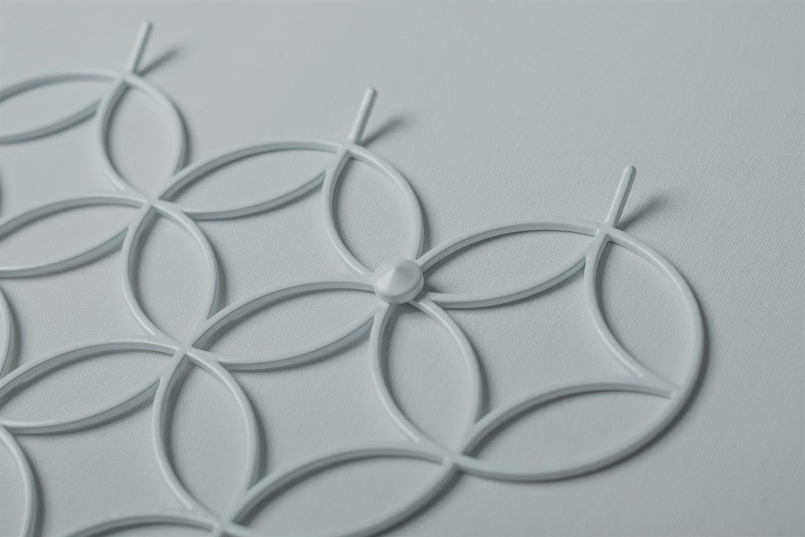 Holo S POLYHEDRA nowoczesny biały wieszak ścienny do przedpokoju metalowy 37 cm