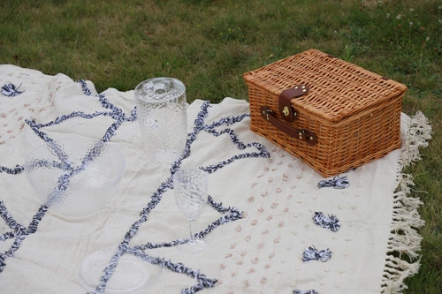 Kosz piknikowy dla czterech osób