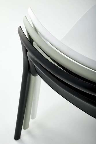 Krzesło ogrodowe Maud Intesi czarne nowoczesne z tworzywa sztucznego łatwe w czyszczeniu sztaplowane