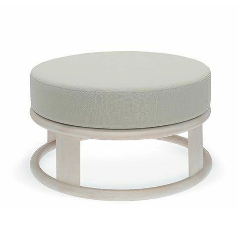 Pufa Likewise FAMEG okrągła tapicerowana z drewnianą podstawą do salonu nowoczesna 80 cm