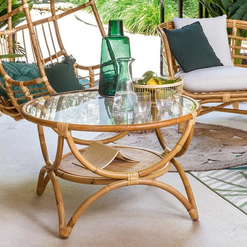 Okrągły stolik kawowy Farah 91 cm rattanowy z półką boho do salonu Atmosphera szklany