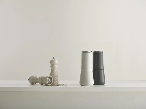 Młynki do pieprzu i soli Joseph Joseph M