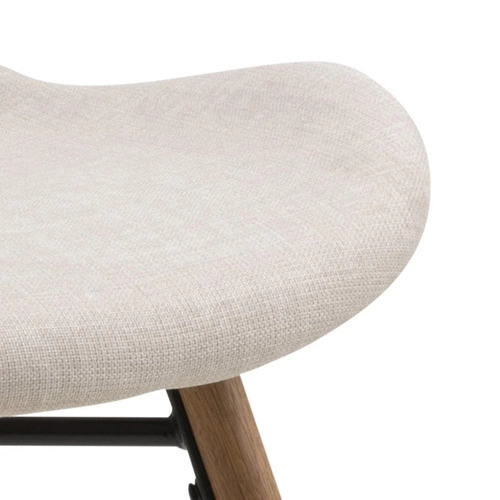 Krzesło tapicerowane Batilda Actona beżowe do jadalni nowoczesne z drewnianymi nogami