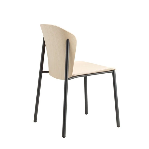 Krzesło do jadalni Finn SCAB Design drewniane nowoczesne białe antracyt sztaplowane