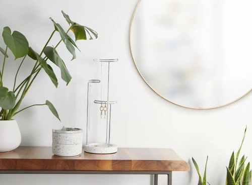 Lustro okrągłe wiszące Hubba 86 cm złote do przedpokoju i salonu nowoczesne Umbra